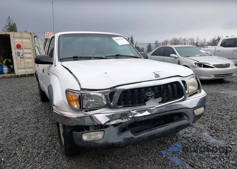 2001 Toyota Tacoma z USA, uszkodzony, nr VIN 5TEVL52NX1Z722127